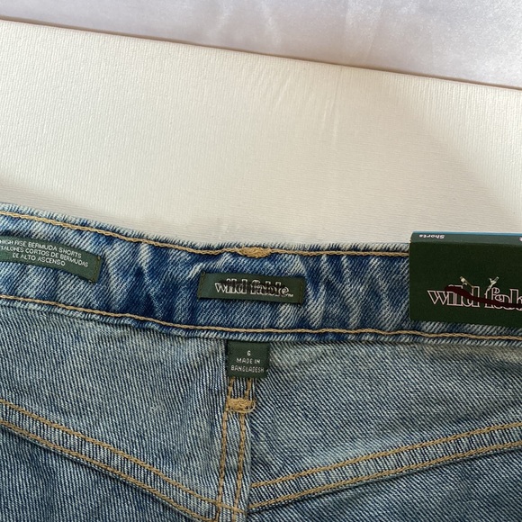 Wild Fable High Rise Distressed Bermuda Shorts Size 6 - Picture 6 of 12